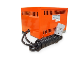 Laturi HEF1200/4, 24 V / 50 Ah, SolidHub varten
