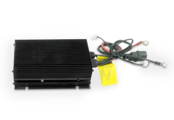 Laturi malliin HSE1000/3, 12 V / 15 Ah, SolidHub