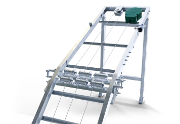 Monte matériaux / Ascenseur de toiture DDA200/12 avec protection anti-chute, charge max. 200 kg, longueur du rail 12 m, SolidHub 