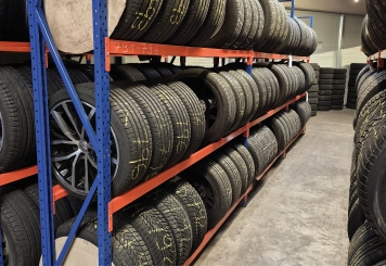 2,3 m tyre rack RR2000 / 50 cm deep / 2 m high / 3 levels 