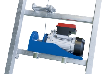 Monte matériaux / Ascenseur de toiture DDA200/12 avec protection anti-chute, charge max. 200 kg, longueur du rail 12 m, SolidHub 